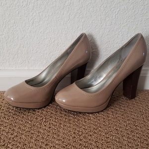 Nude patent heels